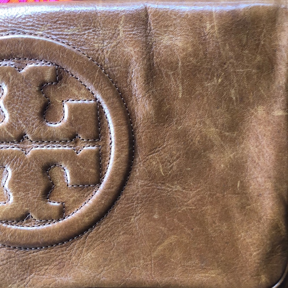 Tory Burch Bombe Reva Clutch Purse - Picture 4 of 5